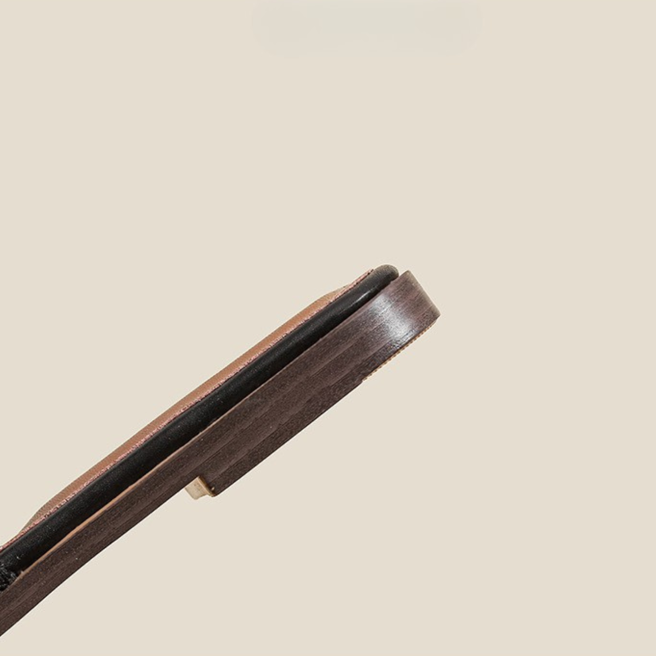 Savrani™ | ELEGANT CHARM