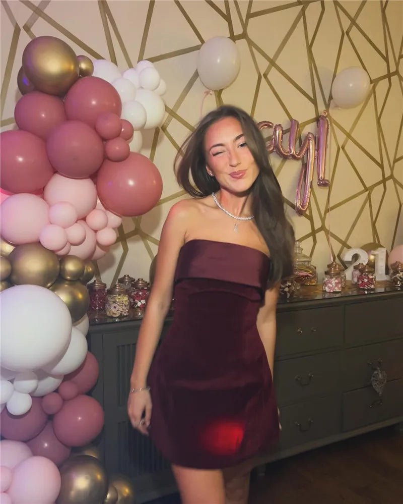 Feminova™ | Mini Kleita Bez Siksnām