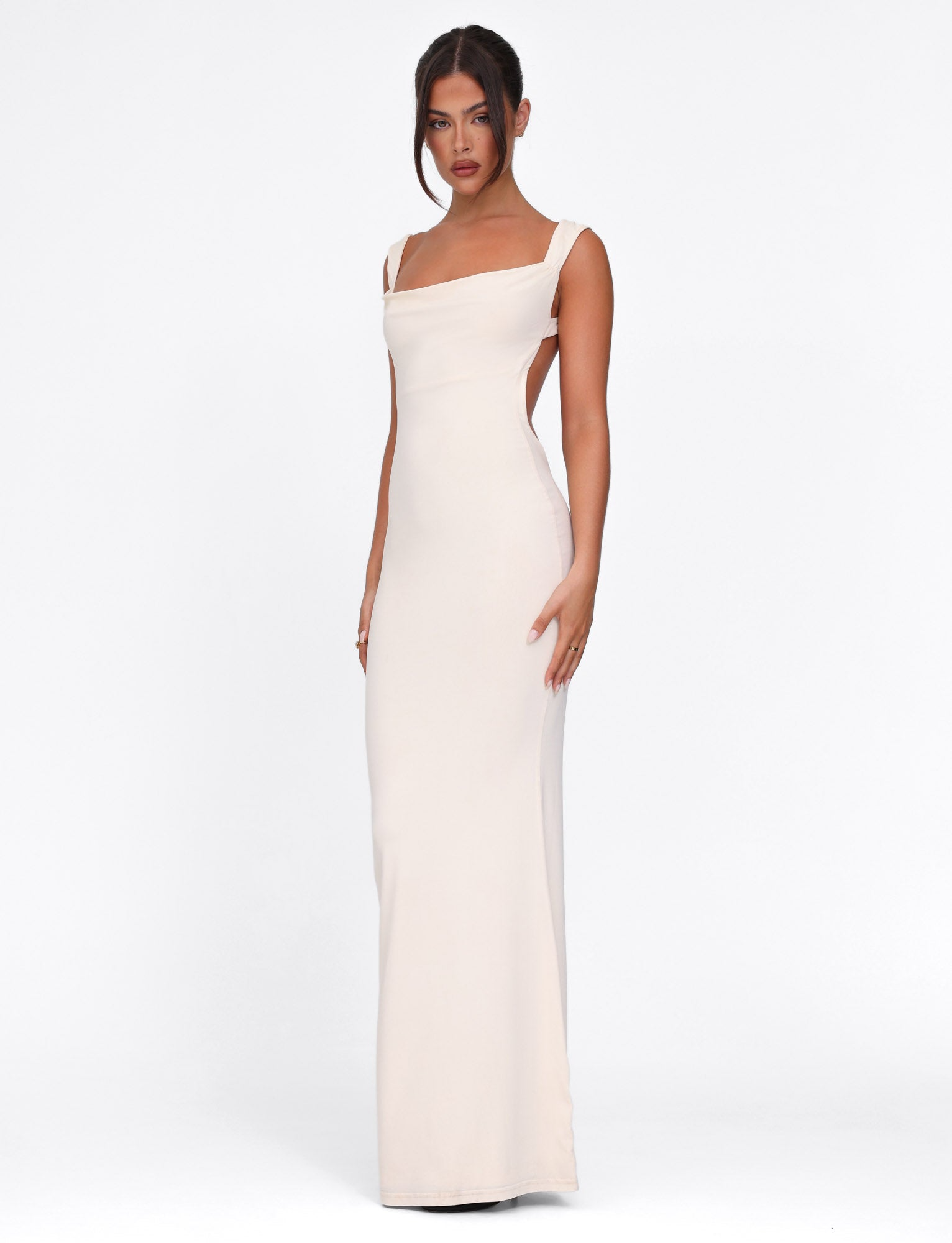 Kynara™ | Eleganta Maxi Kleita