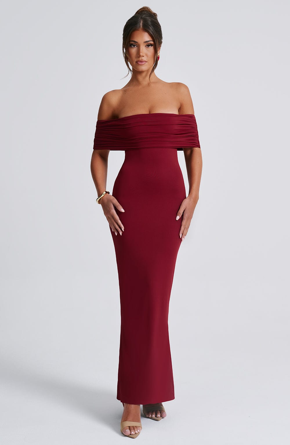 Isadora™ | Maxi kleita ar atklātām plecu daļām