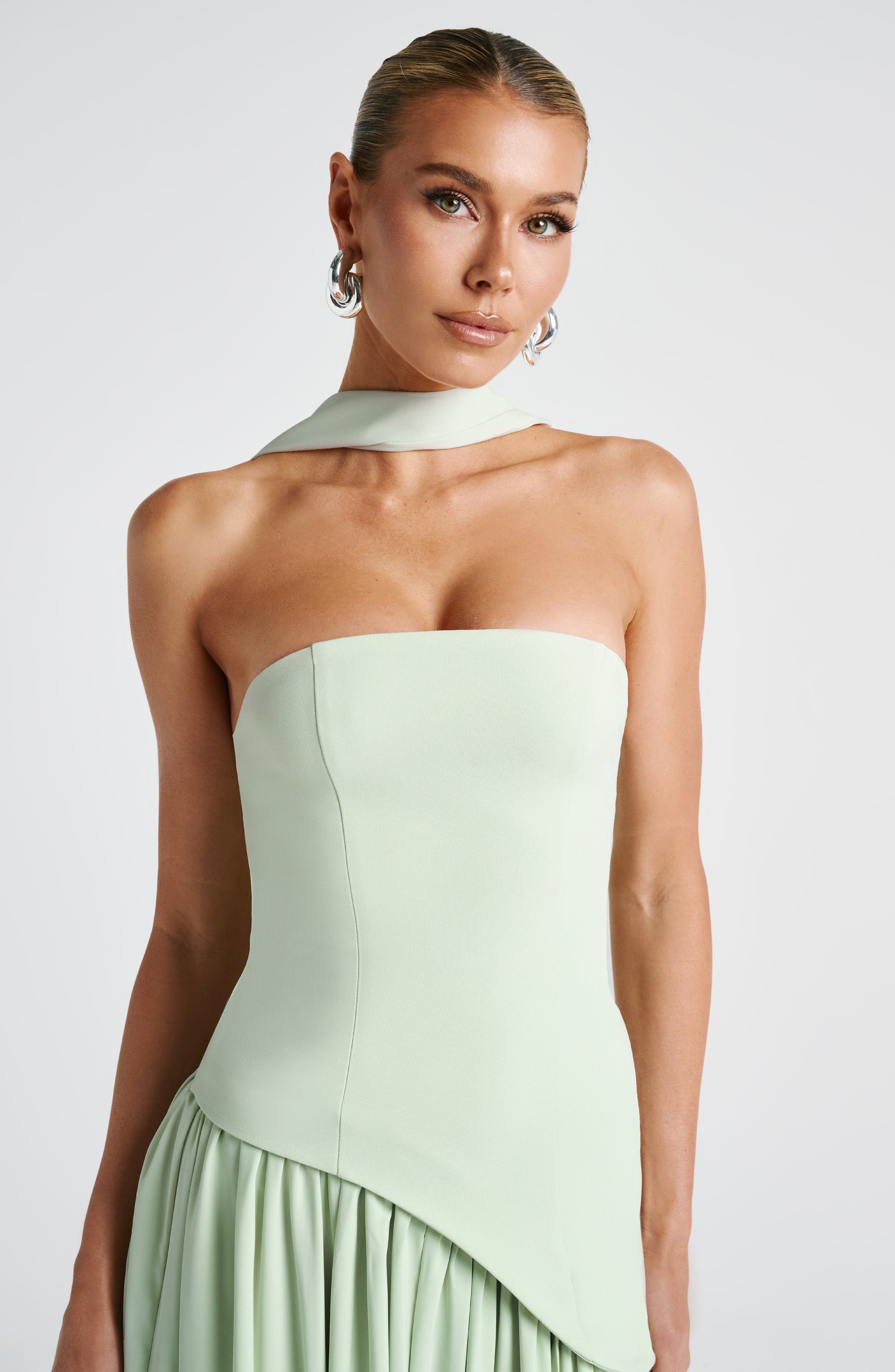 Tessa™ | Maxi Kleita
