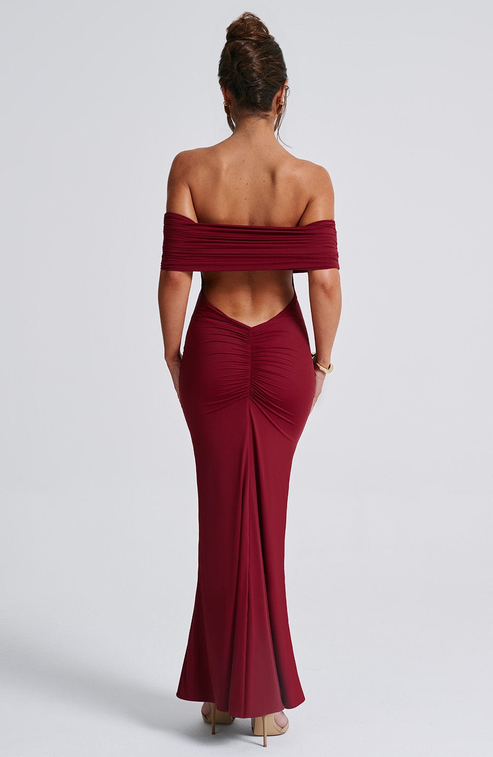 Isadora™ | Maxi kleita ar atklātām plecu daļām